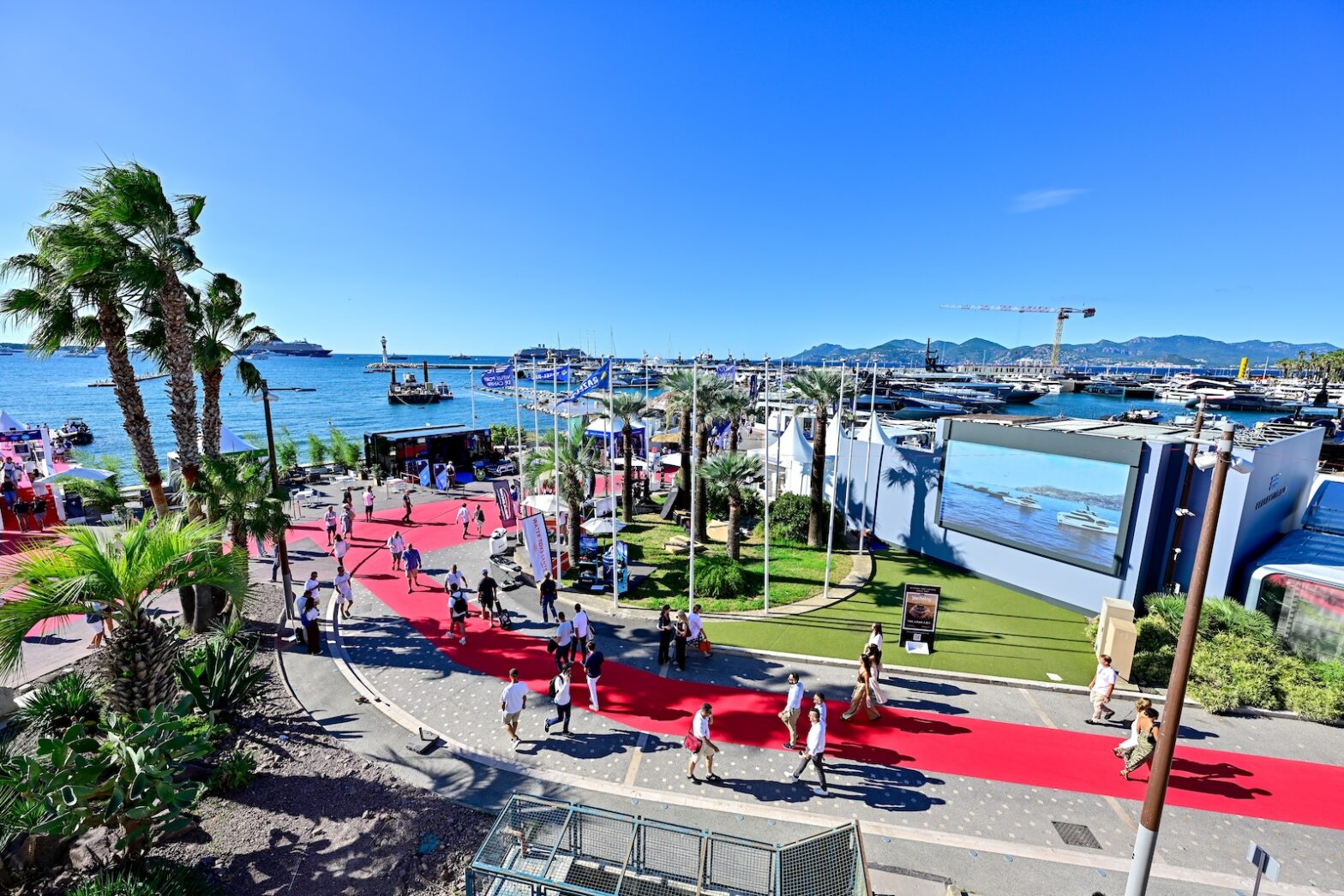CANNES YACHTING FESTIVAL