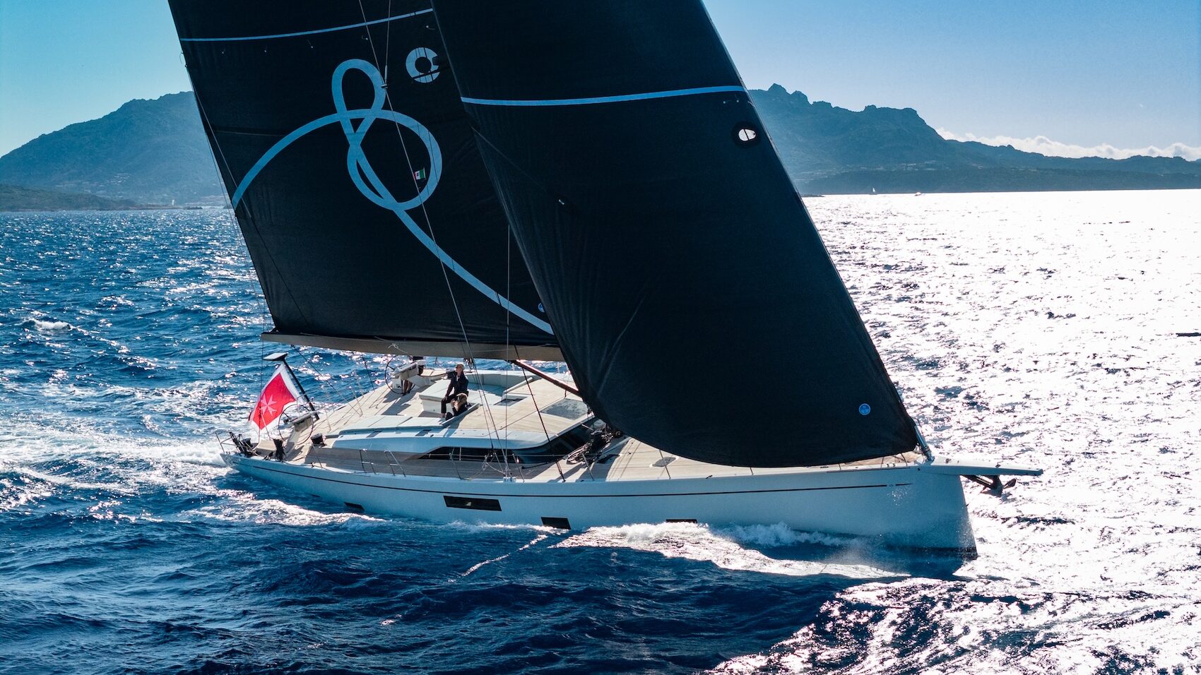 Grand Soleil Plus 80 Long Cruise, the flagship without borders