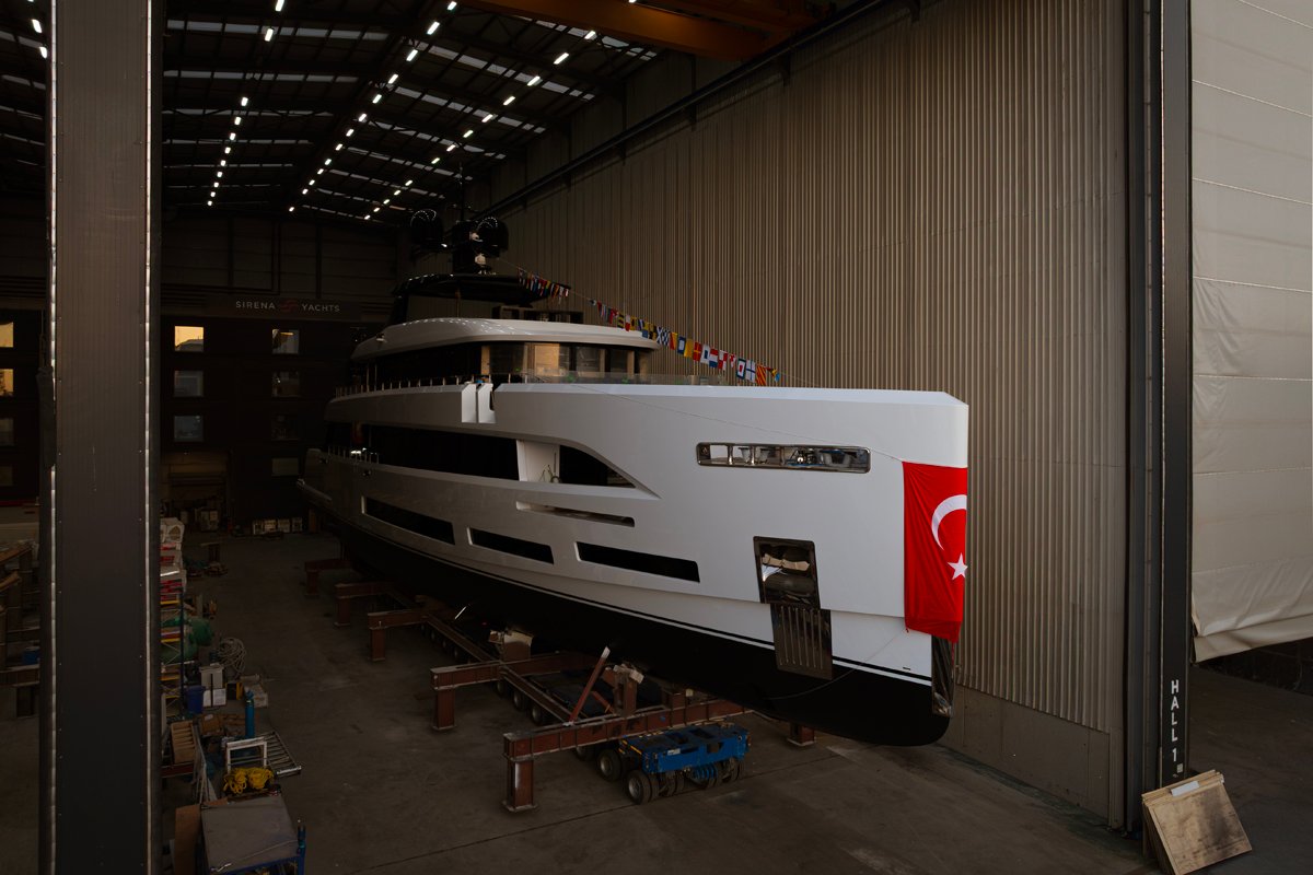 Sirena Superyachts 42M : lancement de la nouvelle amirale