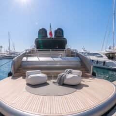 Lanerossi e Ferretti Group poppa