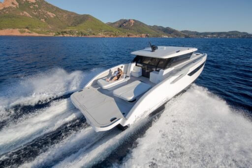 Sunreef Yachts al FLIBS con Ultima 55
